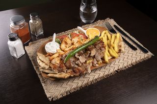 Meniu gyros pui / porc / mixt