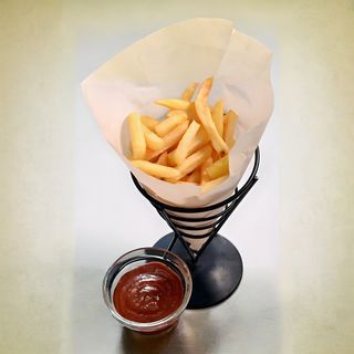 Картопля фрі (170/50г)