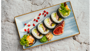 34. Futomaki Łosoś Pieczony