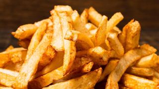 Patatas Fritas Con Salsas Grandes