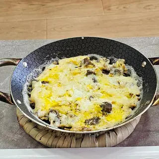 Mkila khlii +fromage rouge 