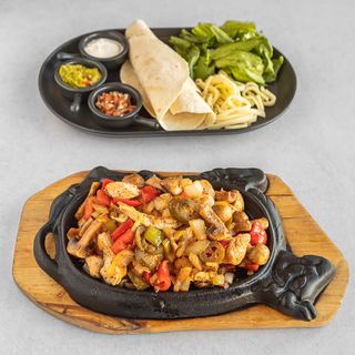 FAJITAS Z KURCZAKIEM (590 g)