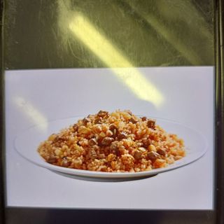 27. 牛肉炒饭(Yakimeshi Con Ternera Y Verduras)