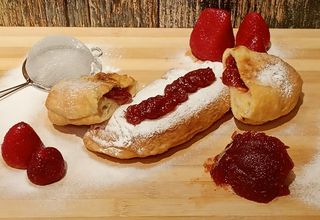 Plăcintă cu dulceață de căpșuni