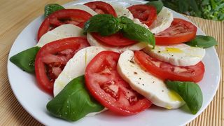 Caprese salata