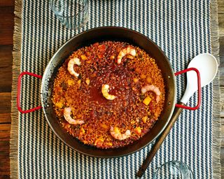 Paella del senyoret de pescado con marisco limpio (1 persona)