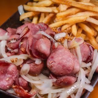 Linguiça com fritas