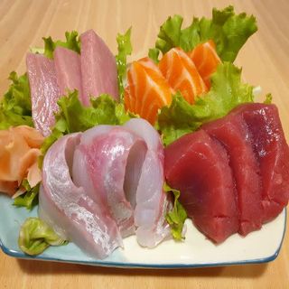 Sashimi sushiyaki (12 uds.)