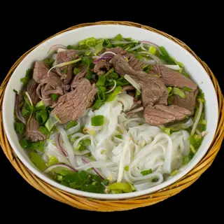 Zupa Pho z wołowiną 