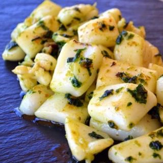 Tapita sepia Troceada A La Plancha Con Ajo Y Perejil