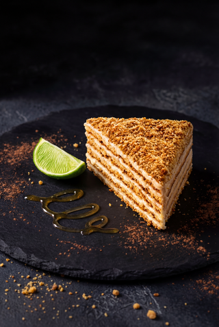 Marlenka cu miere și nucă