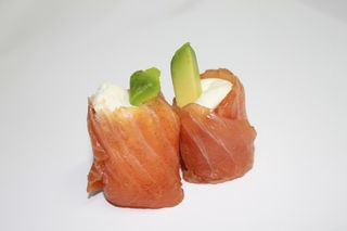 Geisha De Salmón Ahumado (2 Uds.)