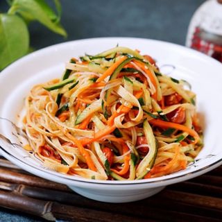 Ensalada Tofu En Tiras