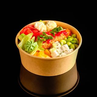 Боул з лососем в темпурі