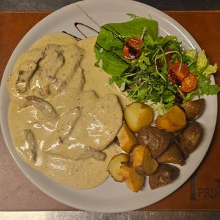 Ćuretina u sosu od suvog paradajza 450 gr