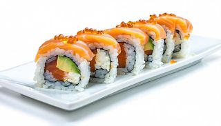 Uramaki rainbow roll