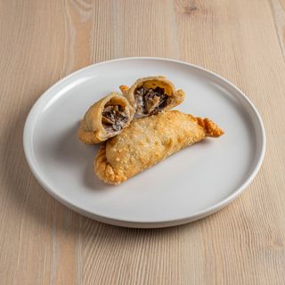 Empanada radicchio rosso e zola
