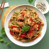 Яєчна локшина з курочкою