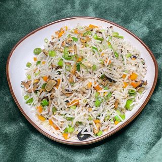 Veg brunt garlic rice 