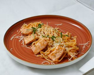 Паста с семгой в сливочном соусе