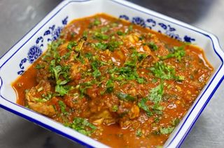 ქათამი პომიდორში (ჩახოხბილი)