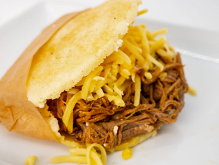 Arepa La Pelua (1 Ud.)