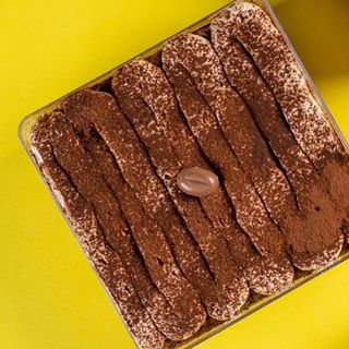 CLASSIC TIRAMISU CAKE BOXE 