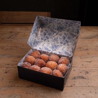 Caja de 12 Buñuelos de Viento