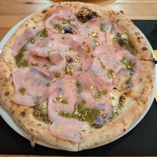 pizza emiliana