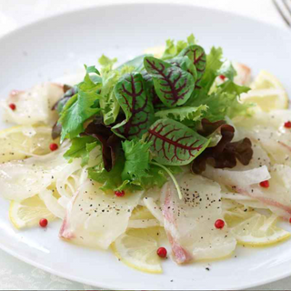 212. Carpaccio branzino - 12 pezzi