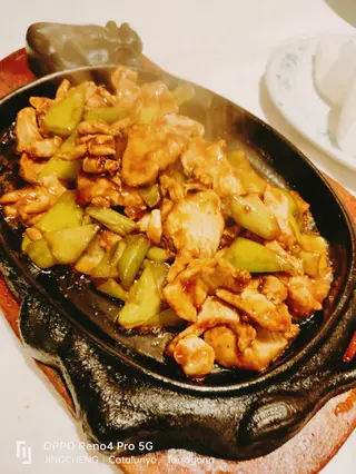 84, Pollo A La Plancha Sha Cha