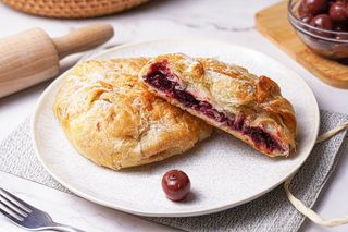 Placinta coapta cu Visina, 150g