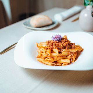 Pasta Casera Con Salsa Boloñesa