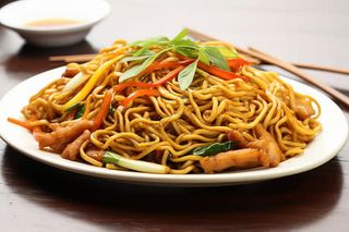 Tallarines Fritos Con Tres Delicias