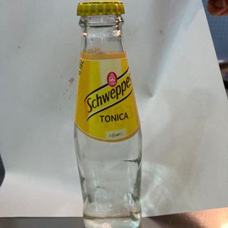 Schweppes tonica