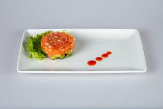 58. Tartare di salmone con avocado