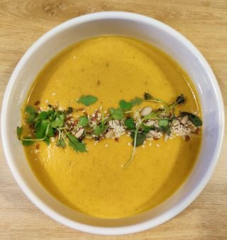 Supă cremă de linte si chimen