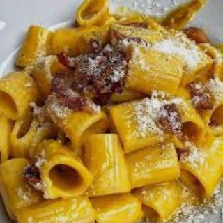 Mezzemaniche alla carbobufala