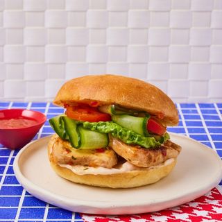 Sweet chilli chicken burger 