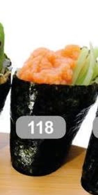 118. Temaki spicy salmon  2 pezzi