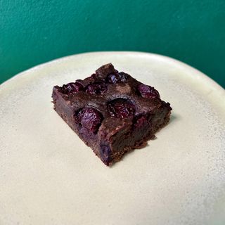 Брауни с вишна (55г)