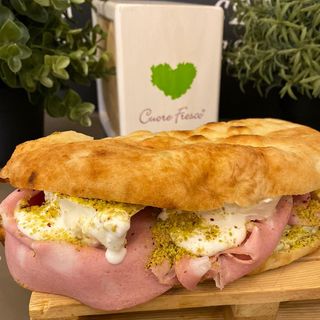 Focaccia Pistacchiosa