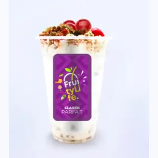 Classic Parfait With Banana