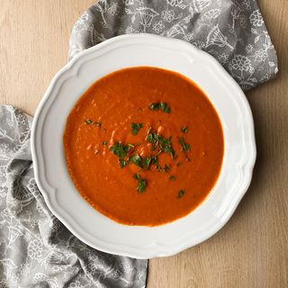 Pomidorowa z makaronem