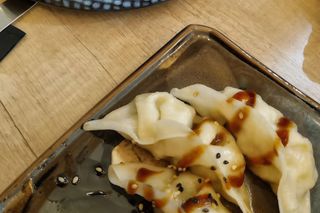 201. Gyoza De Pollo A La Plancha (4 Pzs.)