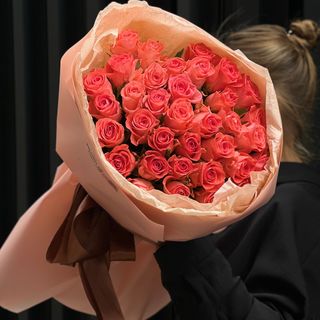 35 троянд Вау 