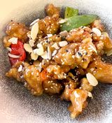 Pollo frito con salsa agridulce