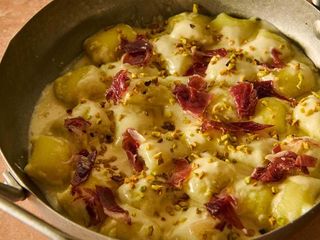 Gnocchi molto molto gorgonzola con jamón ibérico