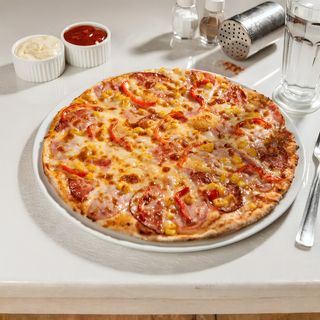 Pizza Prosciutto Salami