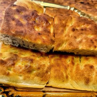 Mezza teglia di focaccia bianca